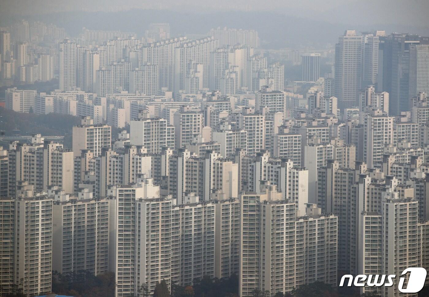 본문 이미지 - 서울의 한 아파트 단지의 모습.ⓒ News1 신웅수 기자