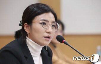 본문 이미지 - 4.15 총선 출마를 위해 시의원직 사퇴 의사를 밝힌 김소연 대전시의회 의원. ⓒ News1 