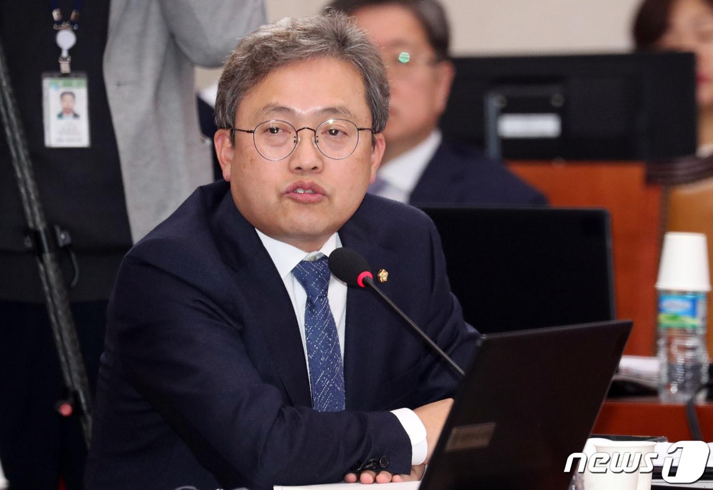 본문 이미지 - 송기헌 더불어민주당 의원/뉴스1 ⓒ News1 김명섭 기자