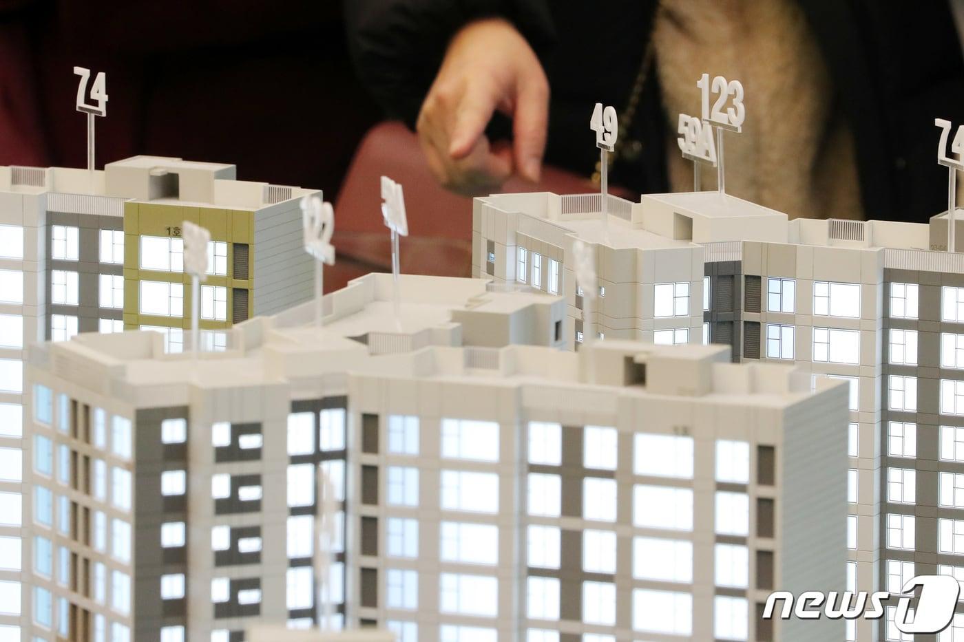 수도권의 한 신규 분양단지 견본주택 모습.(뉴스1 자료사진) ⓒ News1 조태형 기자