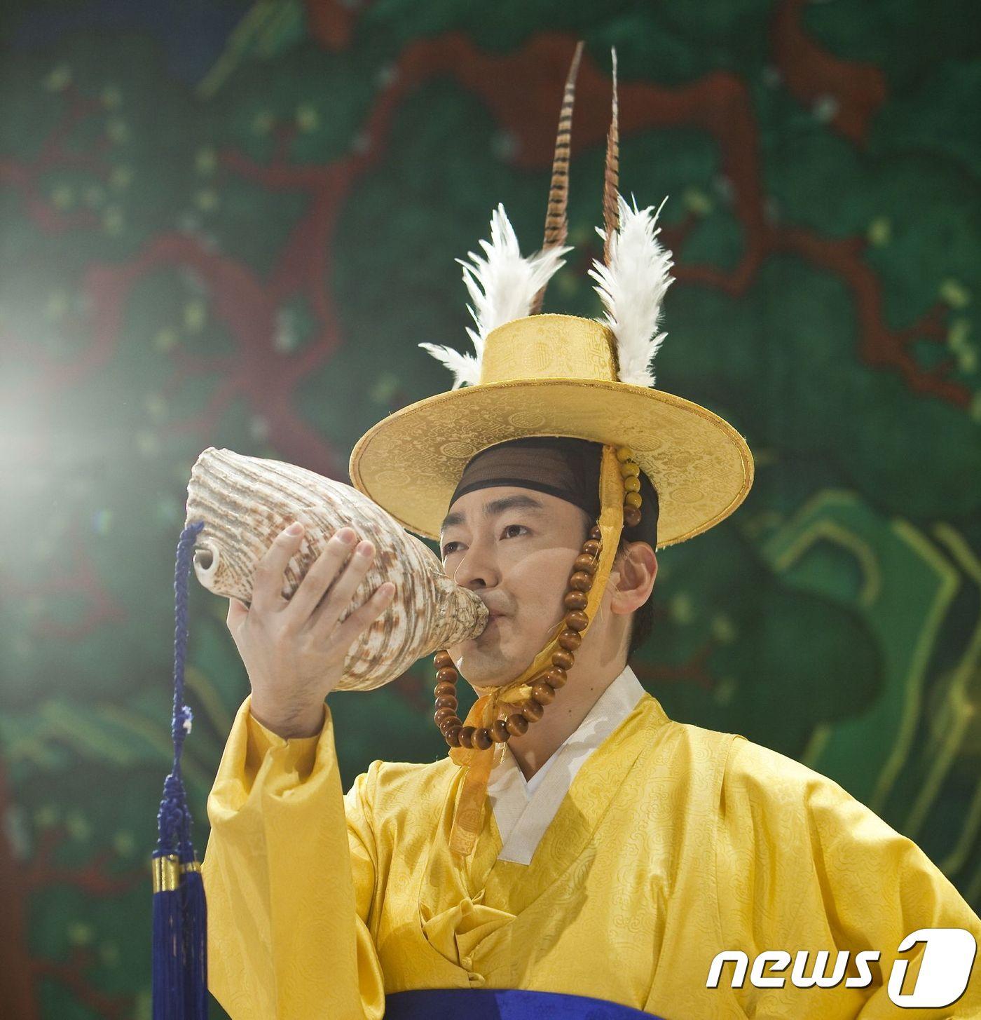 본문 이미지 - 국립국악원 '돈타령' 장면ⓒ 뉴스1