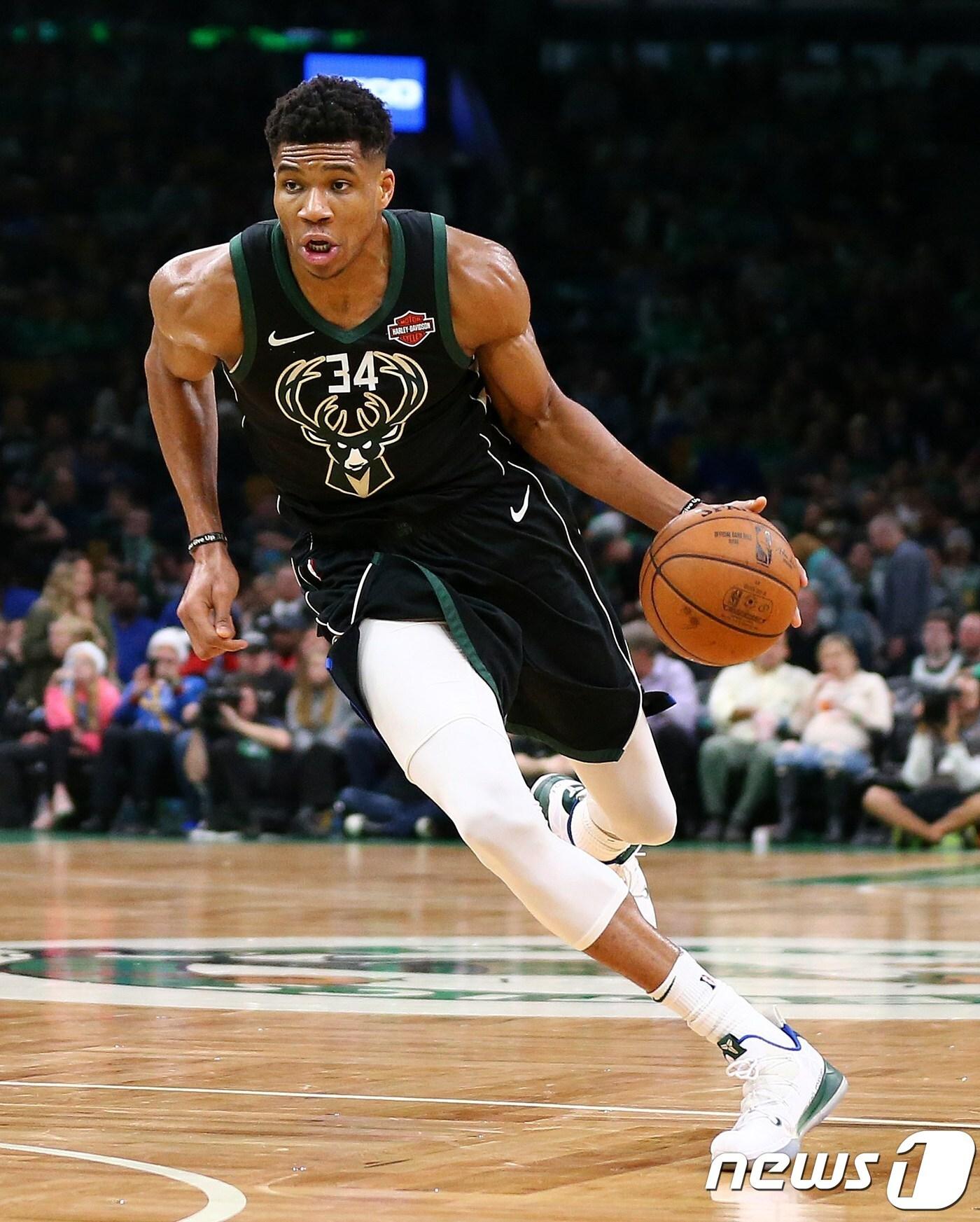 본문 이미지 - 밀워키 벅스 야니스 아데토쿤보. ⓒ AFP=뉴스1