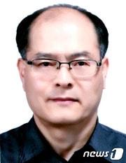 본문 이미지 - 김인규 병영초등학교 총동창회장. ⓒ 뉴스1