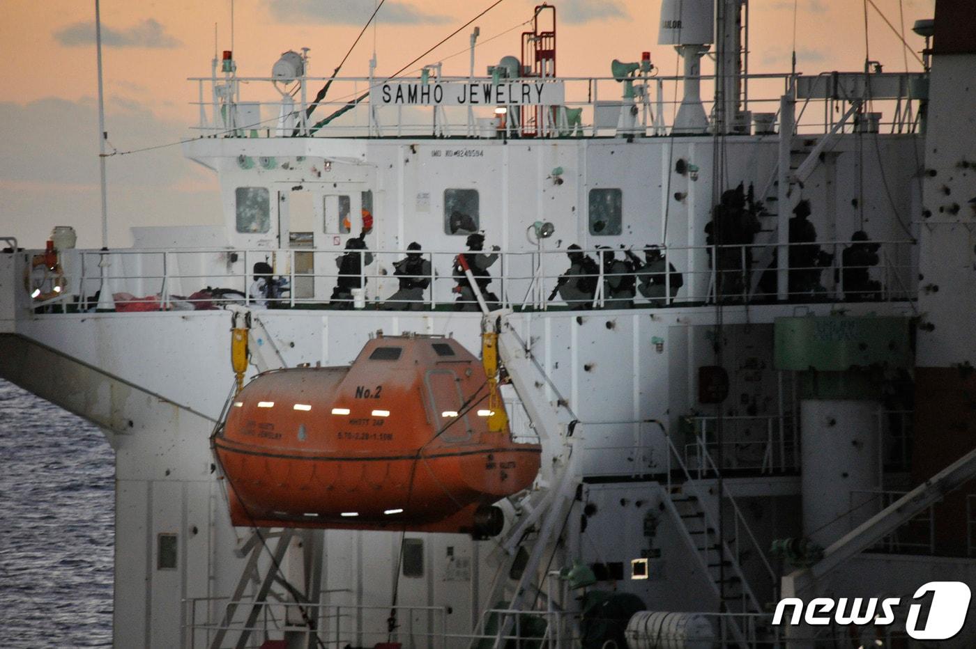 2011년 아덴만 여명작전 모습. (해군 제공) 2019.3.12/뉴스1