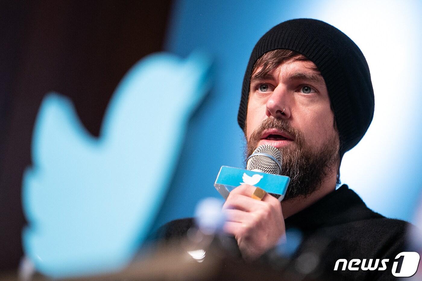 잭 도시 트위터 CEO가 22일 서울 중구 신라호텔에서 열린 트위터 설립 13주년 기념 대담회에 참석해 질문에 답하고 있다. ⓒ News1