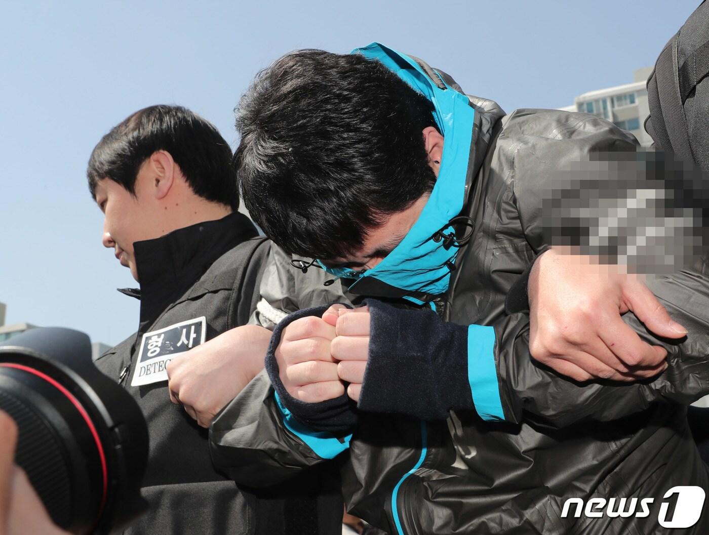 본문 이미지 - '청담동 주식부자'로 불린 이희진씨 부모를 살해하고 사체를 유기해 1심에서 무기징역을 선고 받은 김다운(35)에 대해 검찰이 '사형'을 구형했다.ⓒ News1 이재명 기자