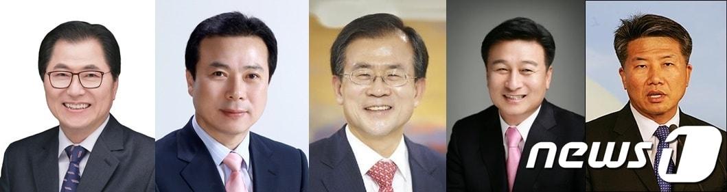 본문 이미지 - 21대 총선 해남·완도·진도 국회의원 선거 출마 예상자. 사진 왼쪽부터 신우철·윤광국·윤영일·윤재갑·이영호/뉴스1 ⓒ News1 