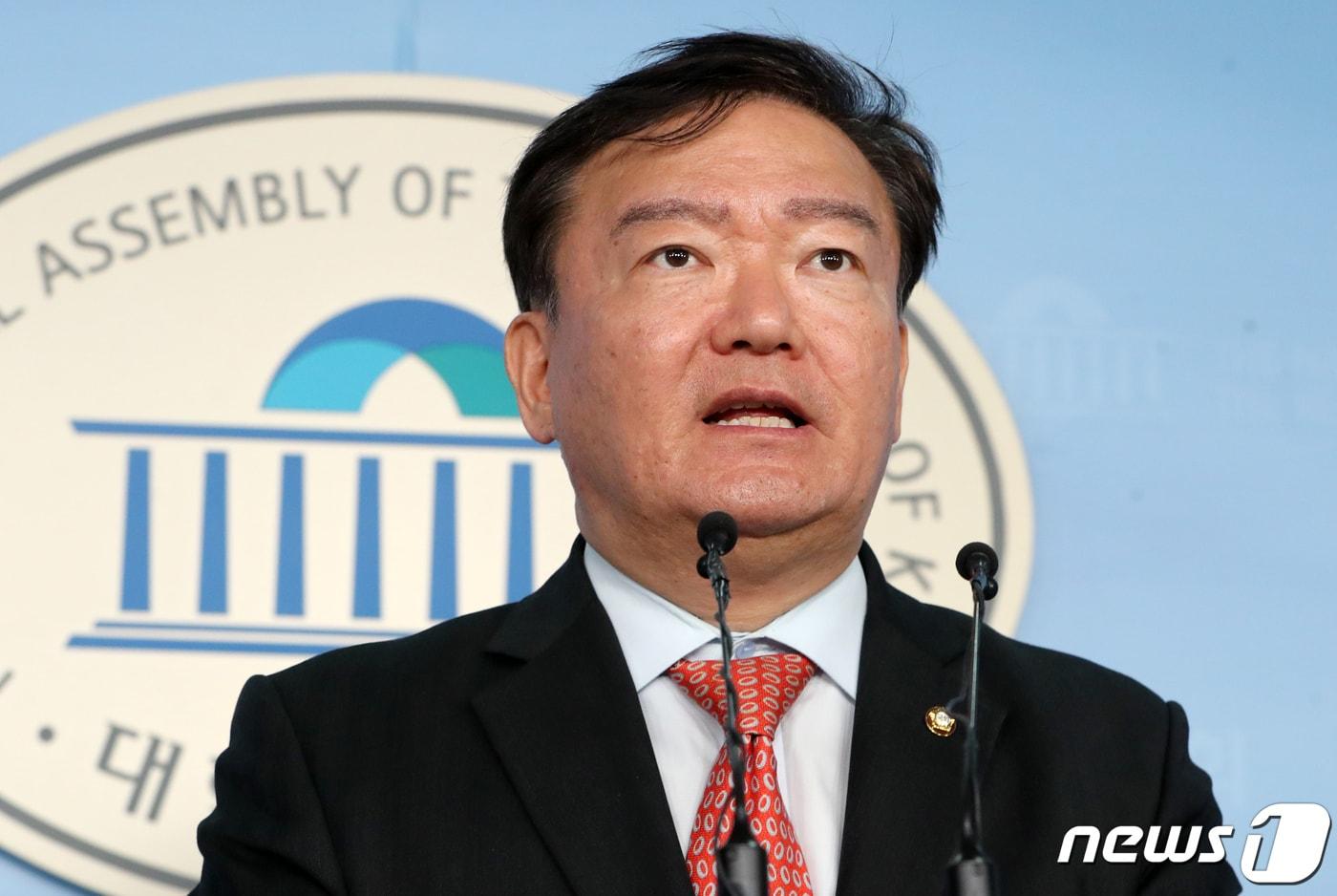 본문 이미지 - 민경욱 자유한국당 대변인/뉴스1 ⓒ News1 이종덕 기자