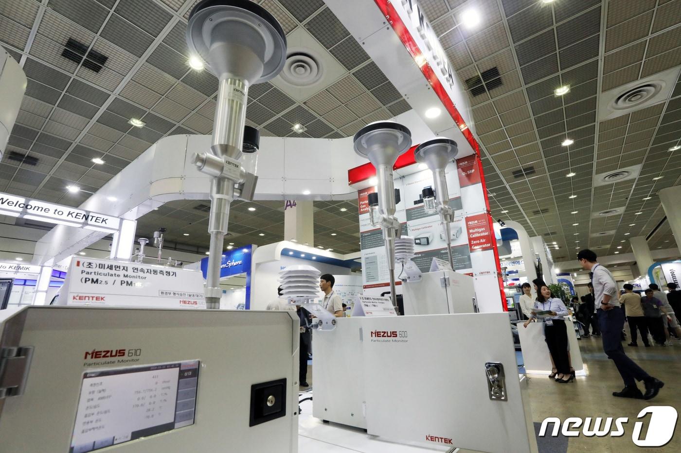 본문 이미지 - 지난 2019년 개최된 ‘제41회 국제환경산업기술·그린에너지전(ENVEX 2019)’ ⓒ News1 황기선 기자