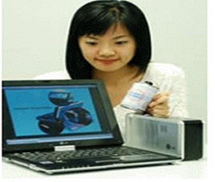 본문 이미지 - 노트북에 활용된 휴대용 연료전지 시제품. (국표원 제공) ⓒ 뉴스1