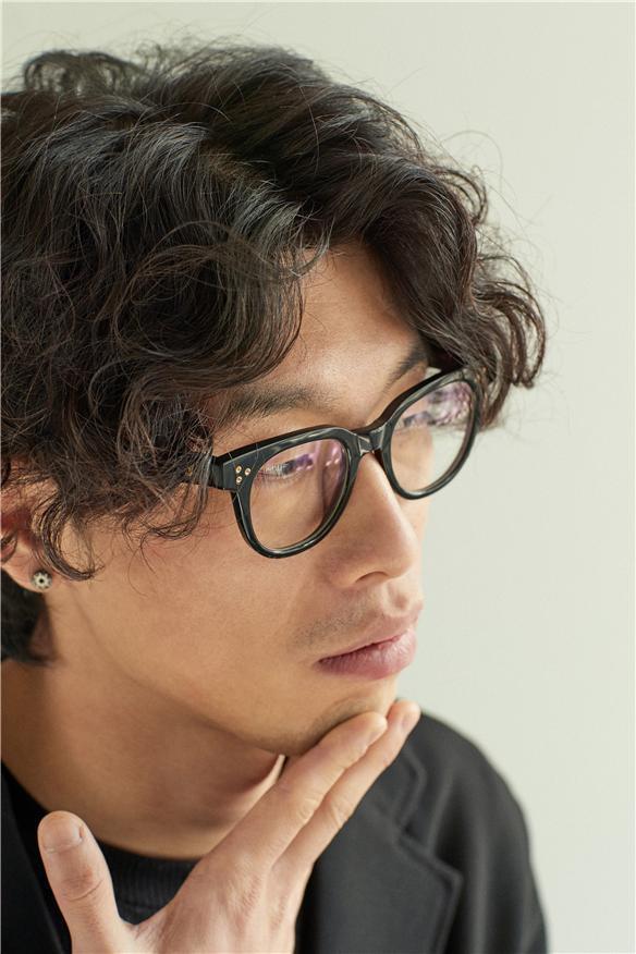 본문 이미지 - 이현호 시인.(월간 시인동네 제공)ⓒ 뉴스1