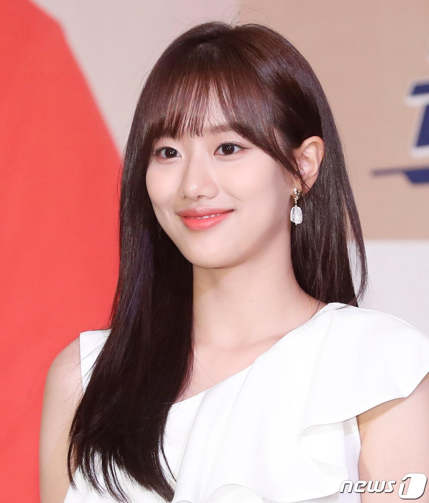 본문 이미지 - 에이프릴 이나은 ⓒ뉴스1