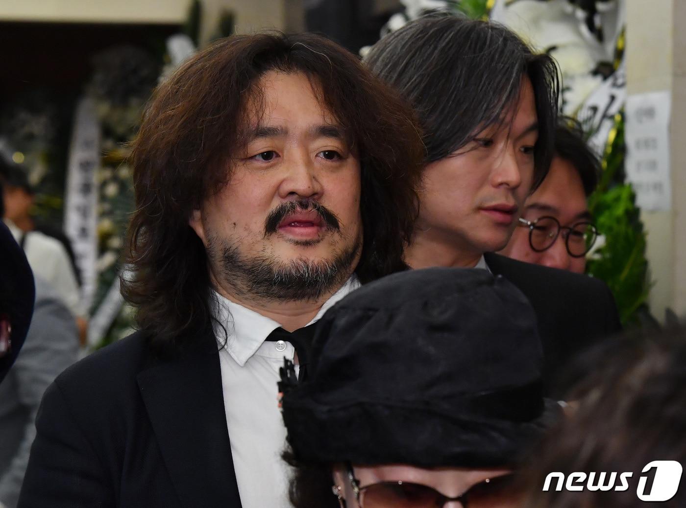 본문 이미지 - TBS 라디오 '김어준의 뉴스공장' 진행자인 김어준씨 2019.6.11/뉴스1 ⓒ News1 이승배 기자
