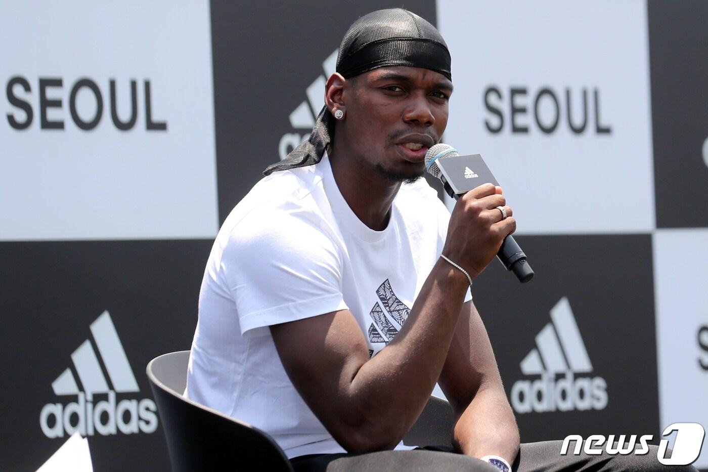 잉글랜드 프리미어리그(EPL) 맨체스터 유나이티드에서 활약하는 폴 포그바가 13일 오후 서울 용산구 아이다스 더베이스 서울에서 열린 '아디다스-폴 포그바 아시아 투어'에서 미디어 인터뷰를 하고 있다. 2019.6.13/뉴스1 ⓒ News1 황기선 기자