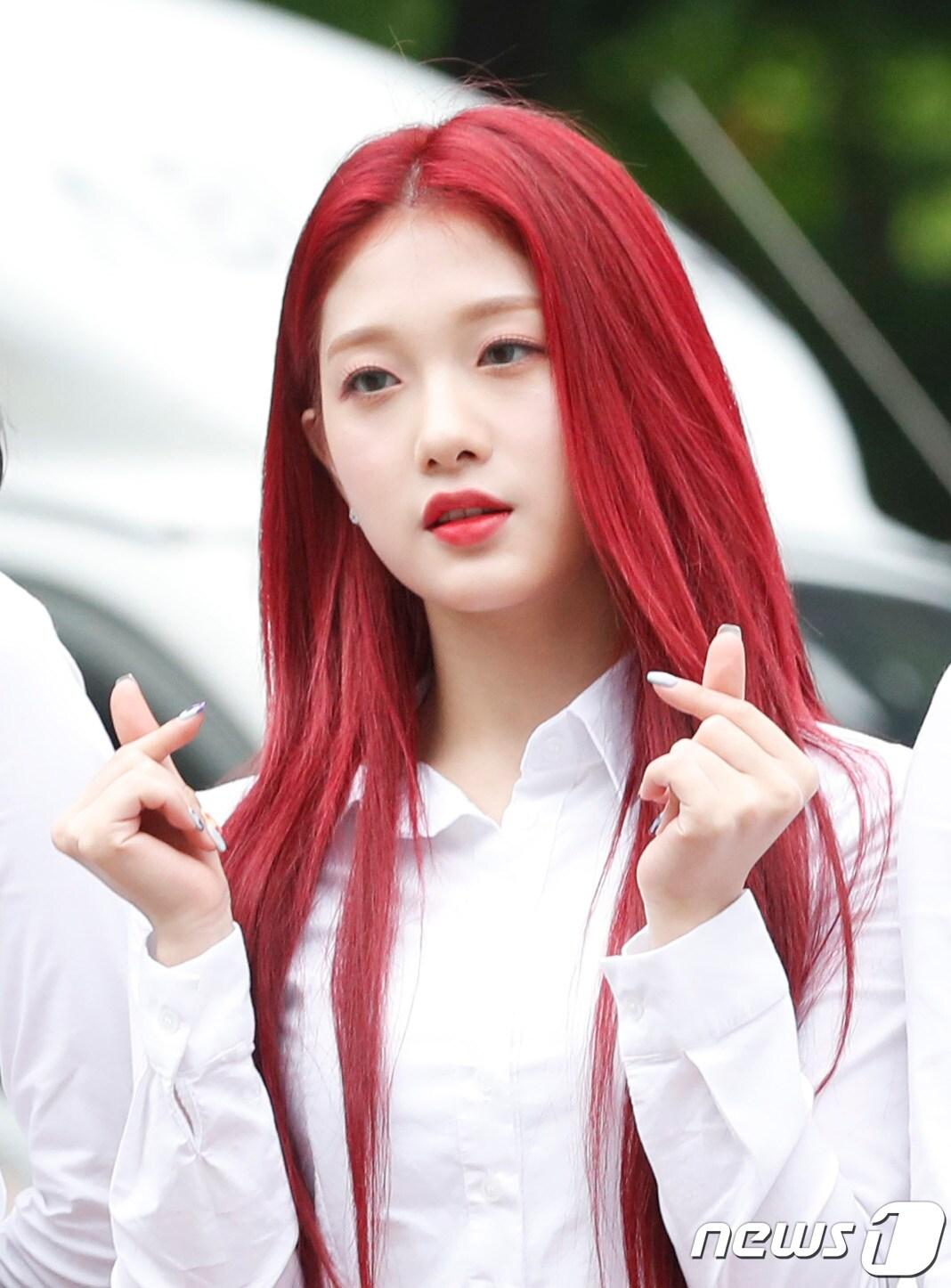 본문 이미지 - 프로미스나인 이서연/뉴스1 ⓒ News1 권현진 기자