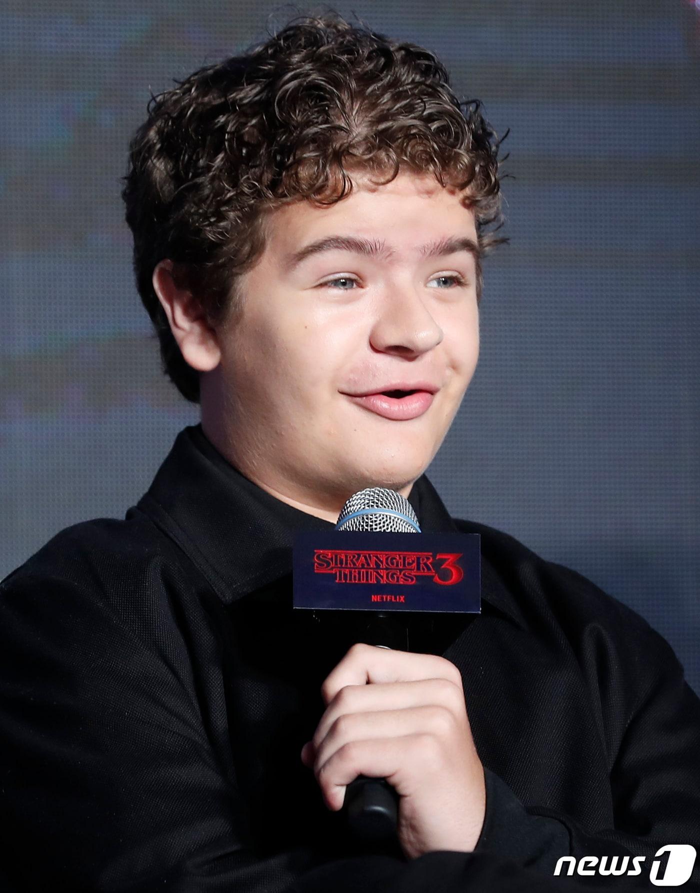 본문 이미지 - 배우 게이튼 마타라조가 21일 오전 서울 JW 메리어트 동대문에서 열린 넷플릭스(Netflix)의 '기묘한 이야기 3' 내한 기자간담회에 참석해 인사말을 하고 있다. '기묘한 이야기 3'은 1년 후인 1985년을 배경으로 또 다시 여름을 맞이한 호킨스 마을에서 일어나는 기묘한 사건들을 다루는 넷플릭스 오리지널 시리즈다. 2019.6.21./뉴스1 ⓒ News1 권현진 기자