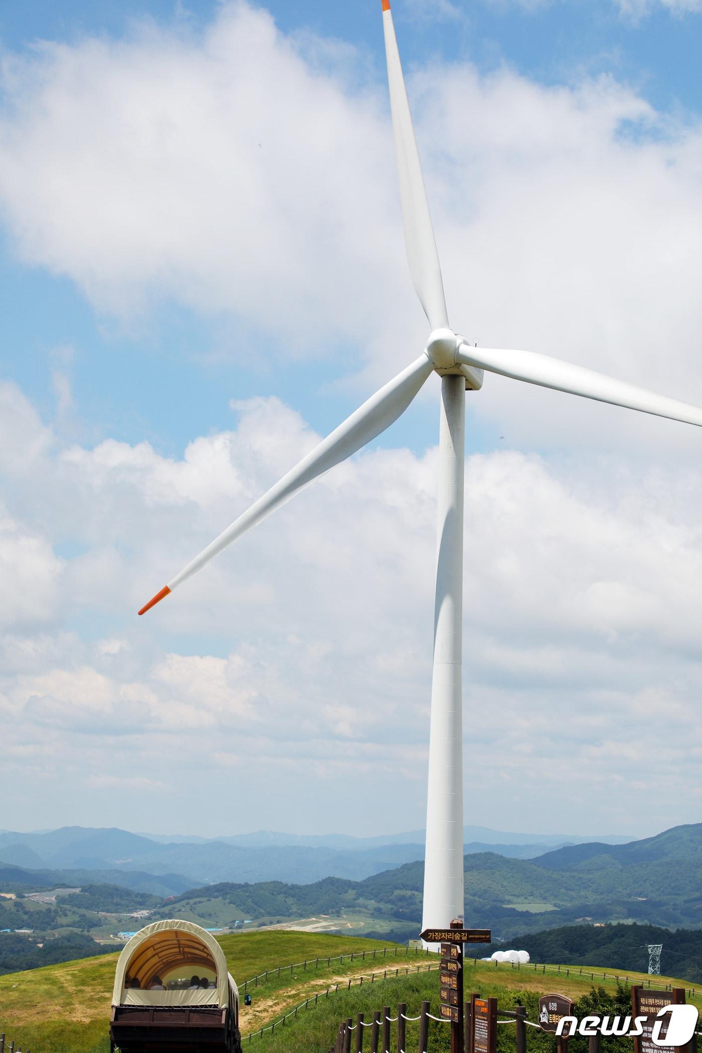 본문 이미지 - 평창 풍력발전기.(사진은 기사와 관련 없음)ⓒ News1 DB