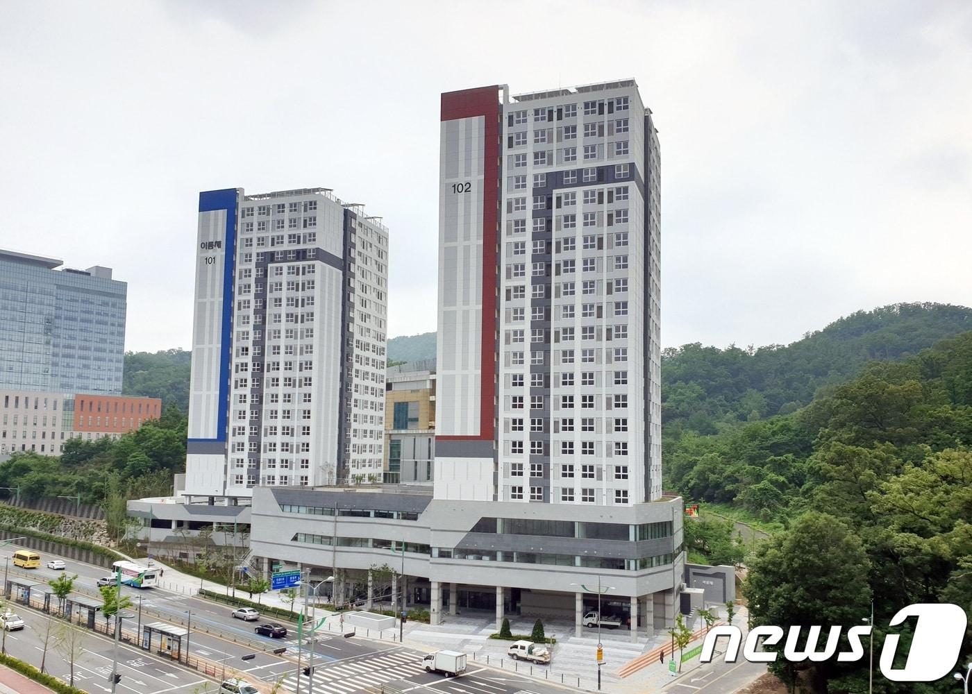 본문 이미지 - 은평뉴타운 이룸채 전경,(제공=SH공사)ⓒ 뉴스1