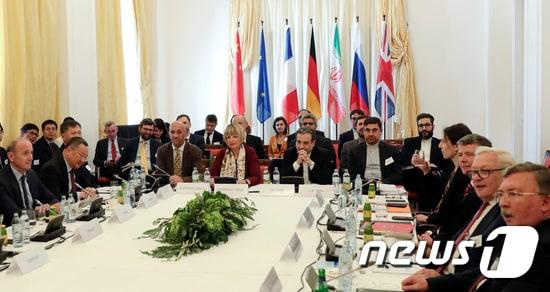본문 이미지 - 이란 핵합의(포괄적공동행동계획: JCPOA)를 지키기 위한 회담. ⓒ 로이터=뉴스1