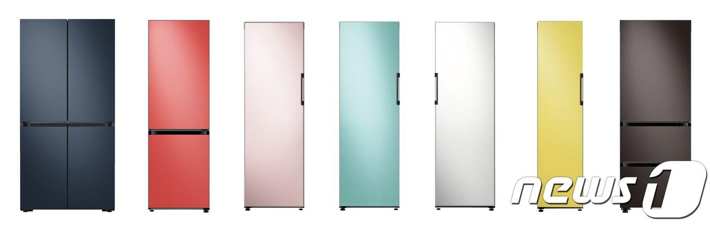 삼성전자가 4일 공개한 신개념 생활가전 '비스포크(BESPOKE)' 냉장고의 제품 모습. 비스포크 냉장고는 '주문형 맞춤' 제작에 의미를 두고 도어, 패널, 색상 등의 조합에 따라 최대 수백가지의 다양한 모델로 구입이 가능한 것이 특징이다.(삼성전자 제공) 2019.6.4/뉴스1 ⓒ 뉴스1