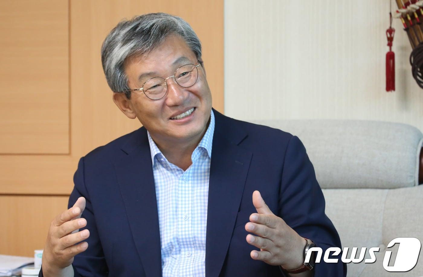 본문 이미지 - 뉴스1과 인터뷰하는 곽용환 고령군수 2019.7.1.뉴스1ⓒ 뉴스1