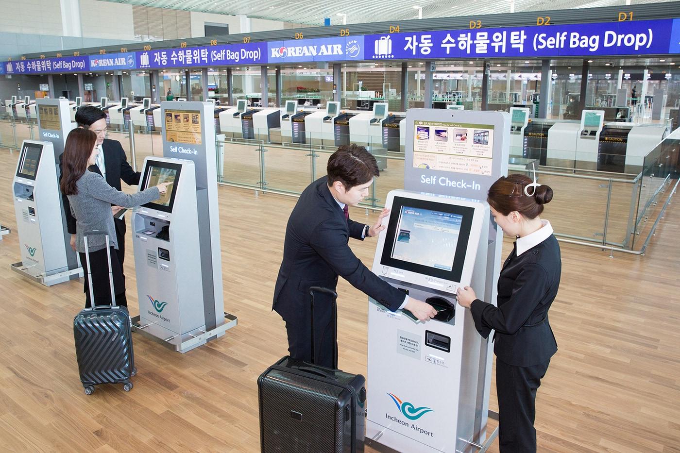 대한항공 인천공항 제2여객터미널 셀프체크인 모습(대한항공 제공)ⓒ 뉴스1