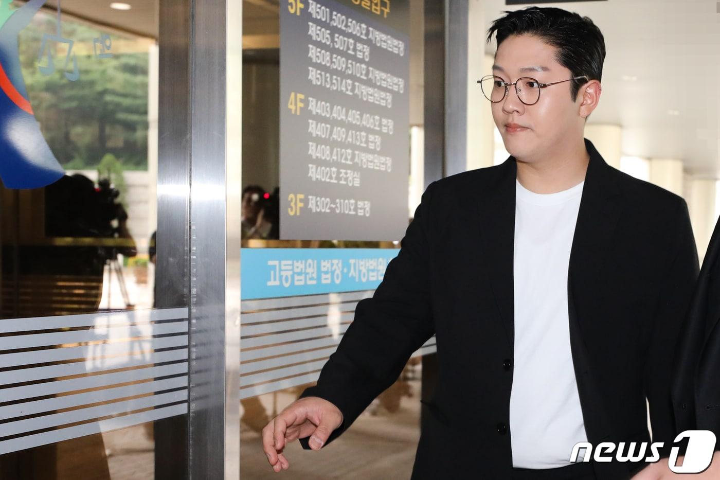 본문 이미지 - 걸그룹 카라 출신 가수 구하라의 전 남자친구 최종범. 2019.7.18/뉴스1 ⓒ News1 성동훈 기자