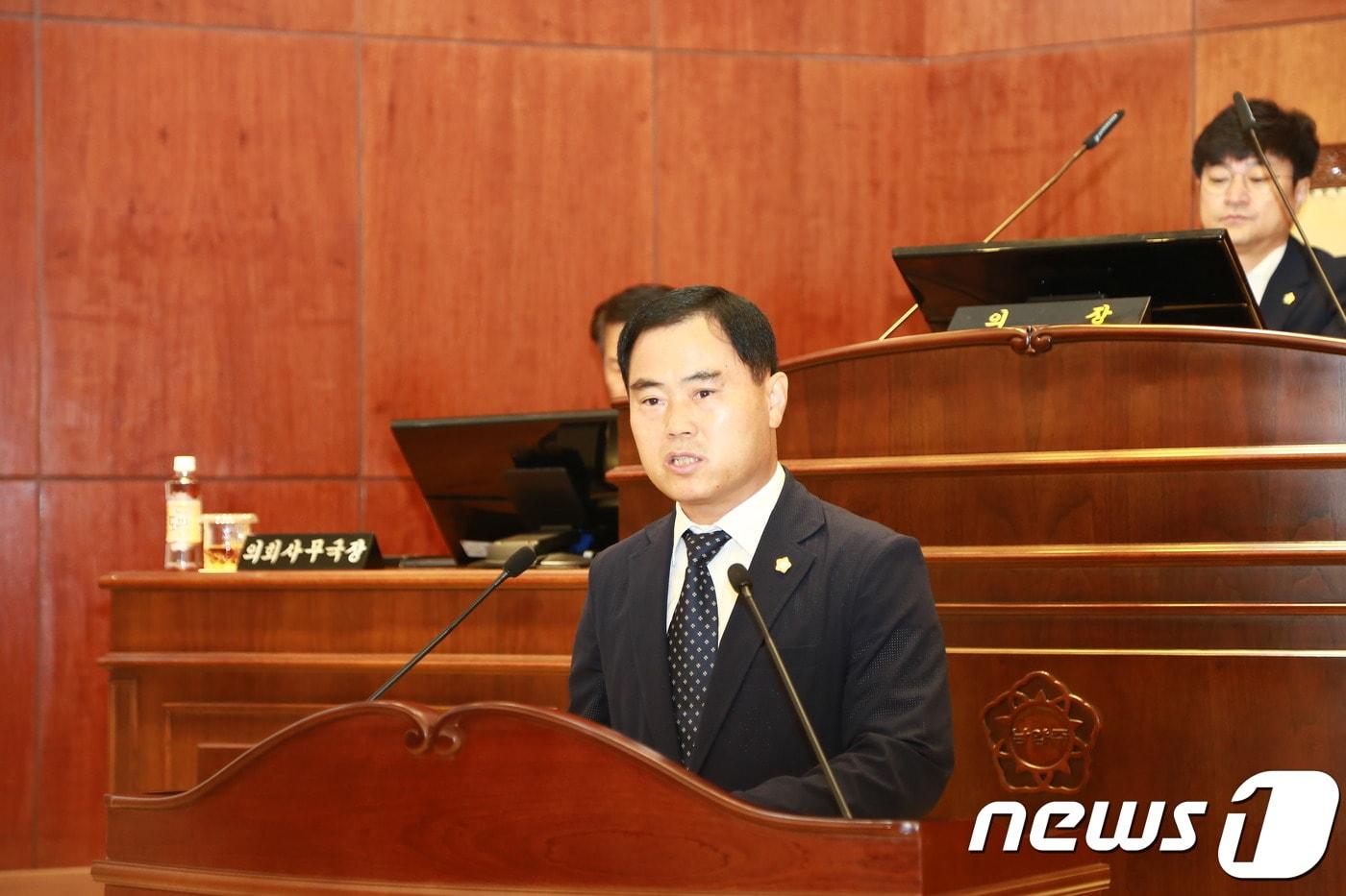 본문 이미지 - 5분 자유발언하는 이영환 남양주시의원 /ⓒ 뉴스1