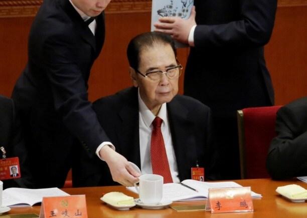 본문 이미지 - 2017년 제19차 공산당 당대회에 참석하고 있는 리펑. 마지막 공식석상의 모습이다 - 바이두 갈무리