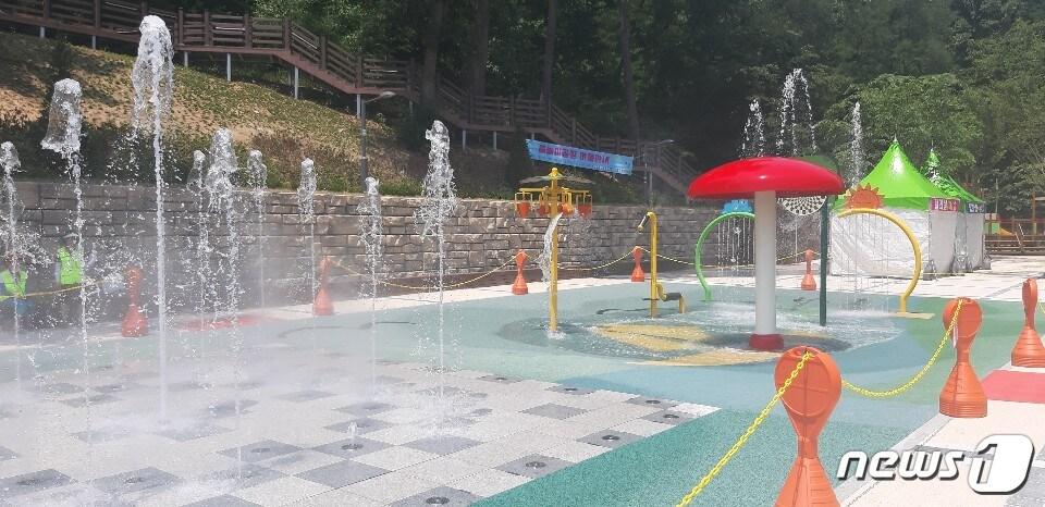 본문 이미지 - 기상청은 올해 첫 수도권과 강원 영서지방에 폭염경보를 발령했다.ⓒ 뉴스1 유재규 기자