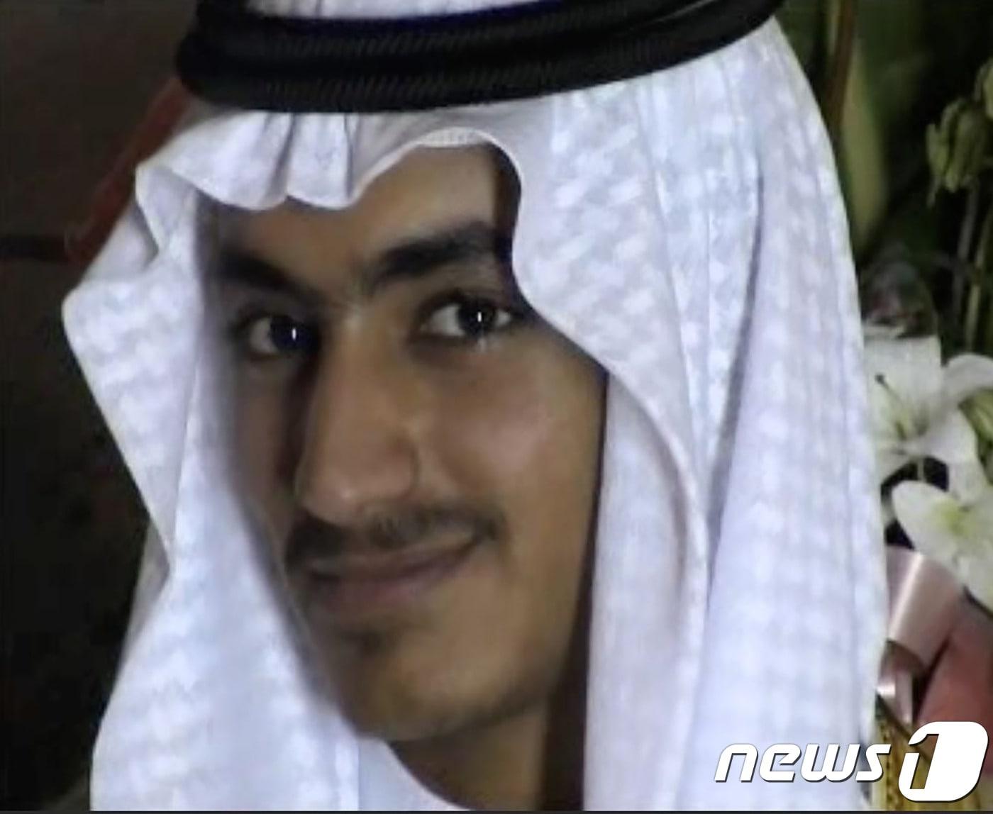 본문 이미지 - 오사마 빈라덴의 아들인 함자 빈라덴. (자료사진) ⓒ AFP=뉴스1