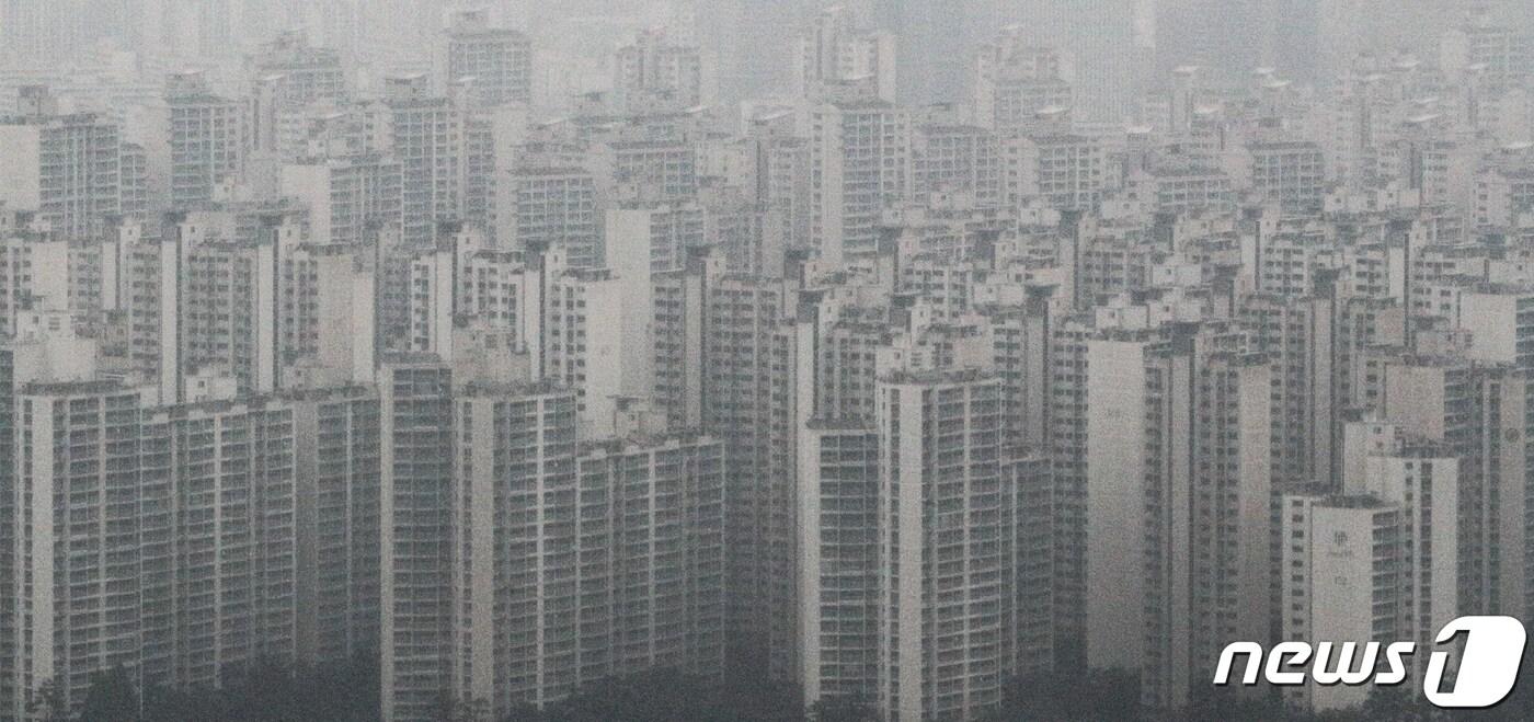  서울 강남구 무역센터에서 바라본 아파트 밀집지역. 2019.8.12/뉴스1 ⓒ News1 성동훈 기자