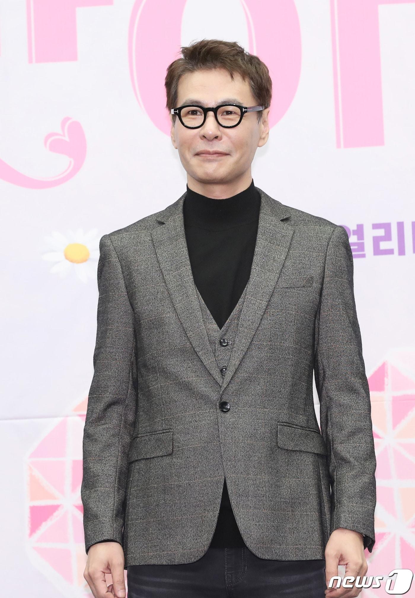 본문 이미지 - 가수 윤상 ⓒ News1