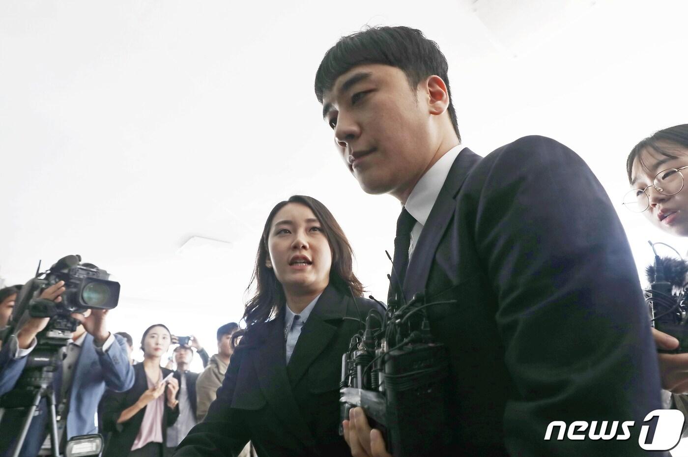 본문 이미지 - 원정도박 및 환치기 혐의를 받고 있는 가수 승리 ⓒ News1 오대일 기자
