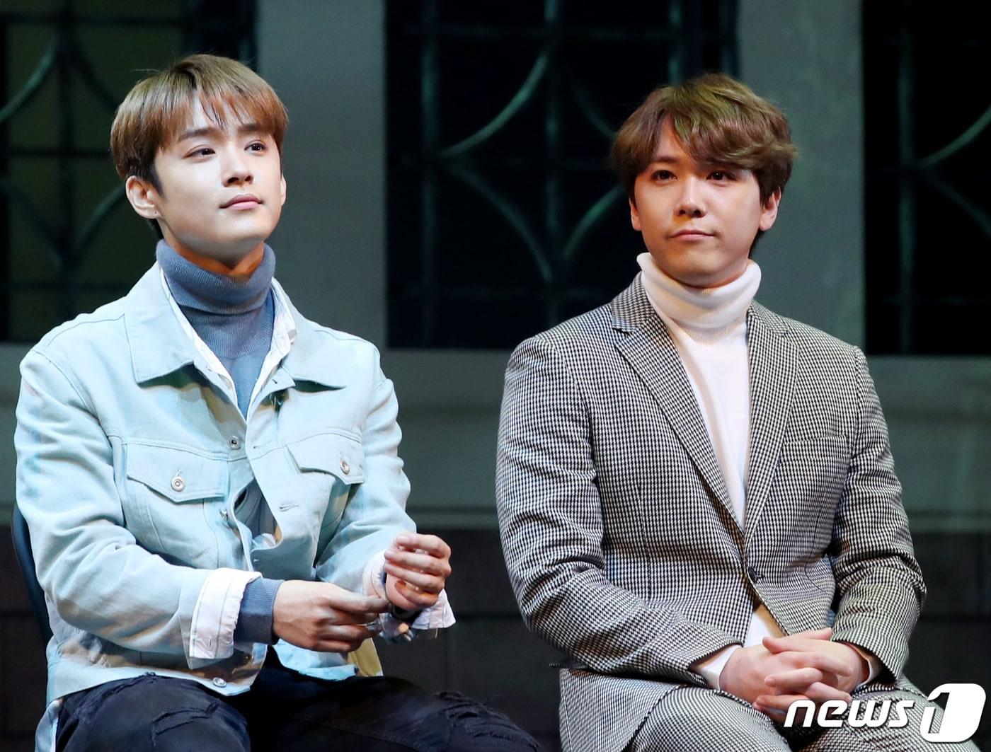 본문 이미지 - FT아일랜드 이재진, 이홍기(오른쪽)이 26일 경기도 성남시 분당구 성남아트센터 오페라하우스에서 열린 뮤지컬 '사랑했어요' 프레스콜에서 매력을 발산하고 있다. '사랑했어요'는 故 김현식의 노래로 만들어진 최초의 창작 뮤지컬로 사랑하지만 다른 공간에 속한 세 남녀의 가슴 아픈 사랑이야기를 다룬 작품이다. 2019.9.26/뉴스1 ⓒ News1 권현진 기자