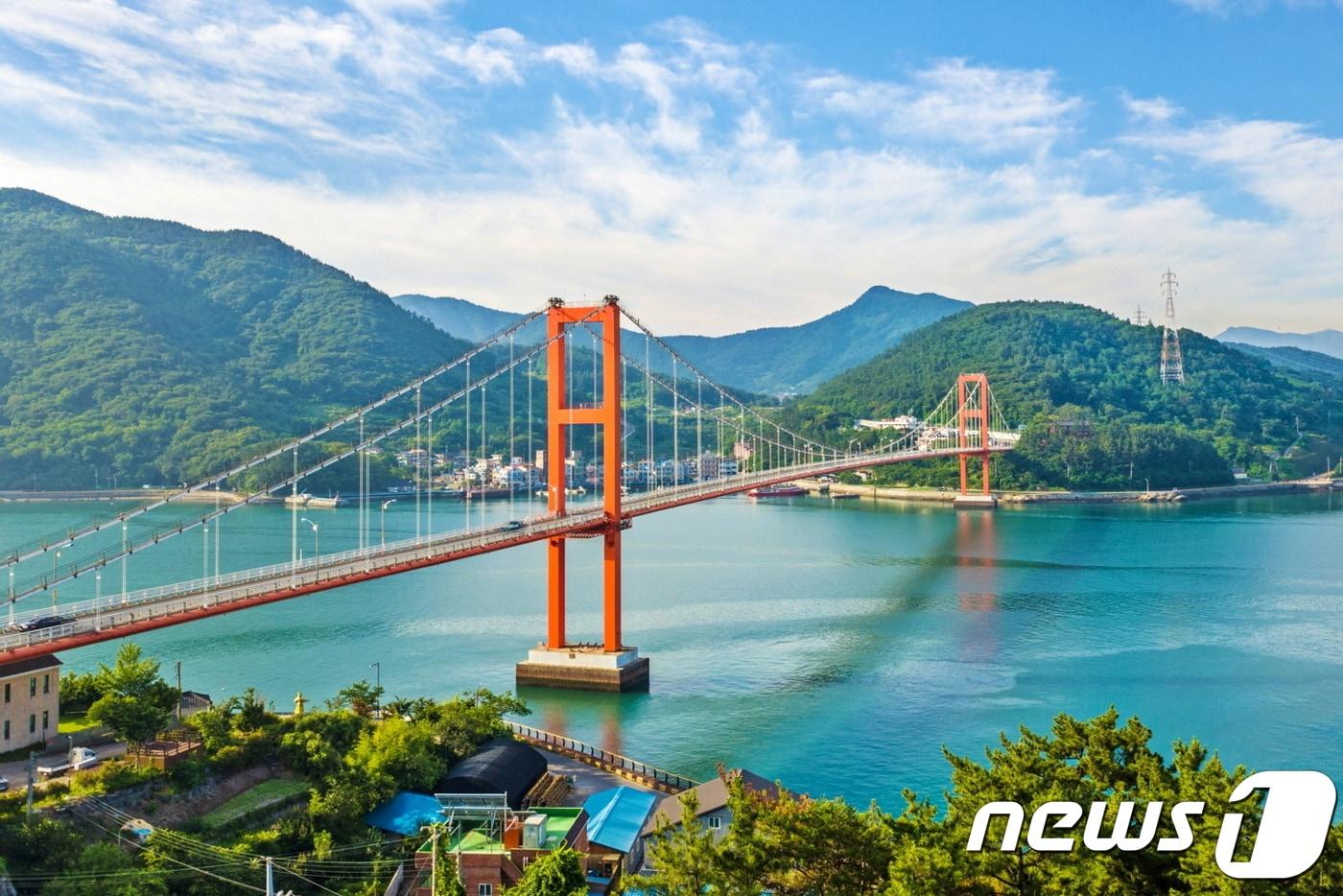 남해대교 전경. ⓒ 뉴스1