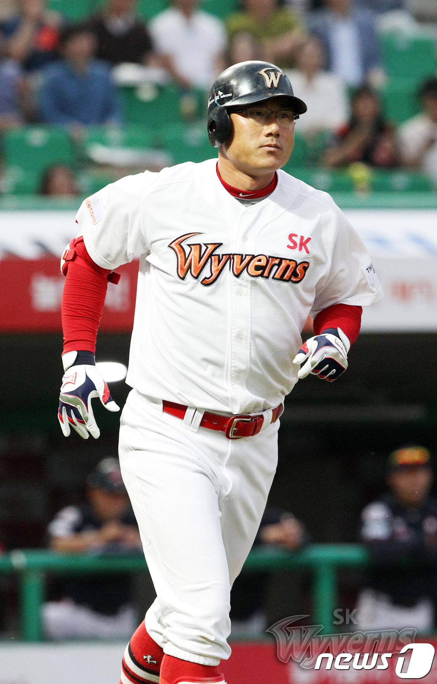 본문 이미지 - SK 와이번스 박정권. SK 와이번스 제공. ⓒ 뉴스1