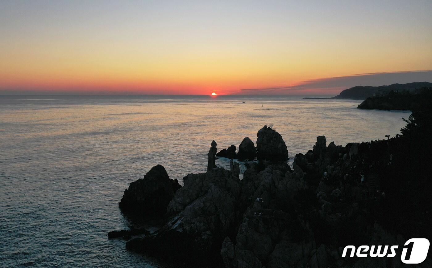 강원 동해시 추암해변 일출.(뉴스1 DB)