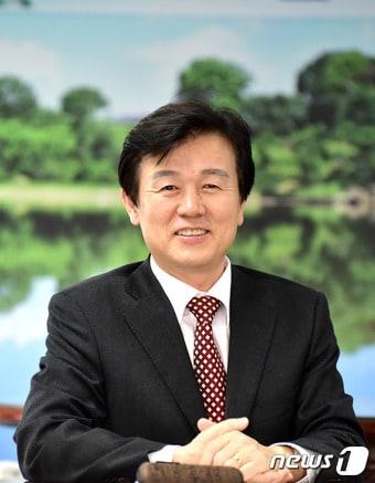 본문 이미지 - 조규일  진주시장은 <뉴스1>과의 신년인터뷰에서 올해는 "부강진주 프로젝트 등 중··대형 사업들을 중점 추진해 정상궤도에 올려놓아야 한다"고 강조했다.. ⓒ 뉴스1