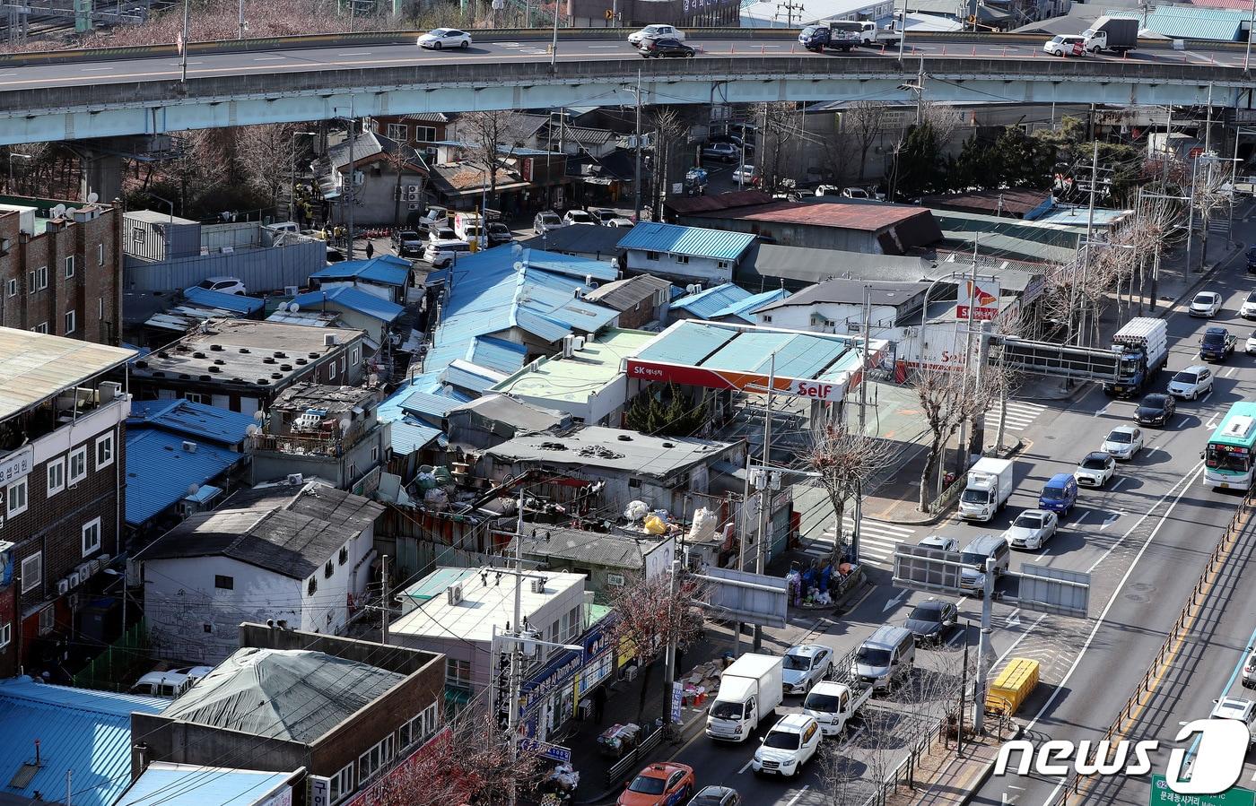 본문 이미지 - 20일  영등포 쪽방촌 모습. 2020.1.20/뉴스1 ⓒ News1 박정호 기자