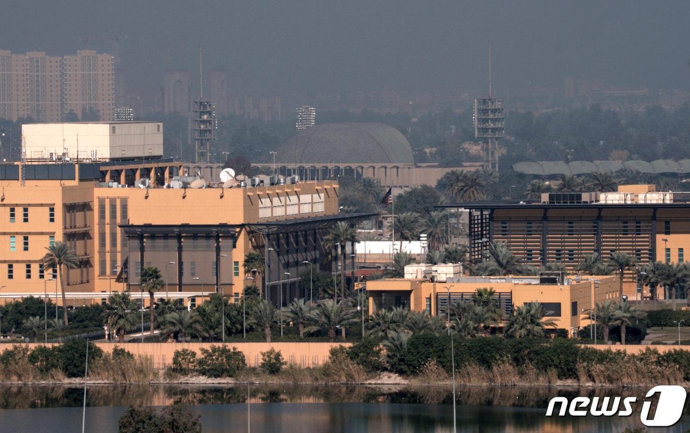 이라크 바그다드 주재 미 대사관 전경. ⓒ 로이터=뉴스1