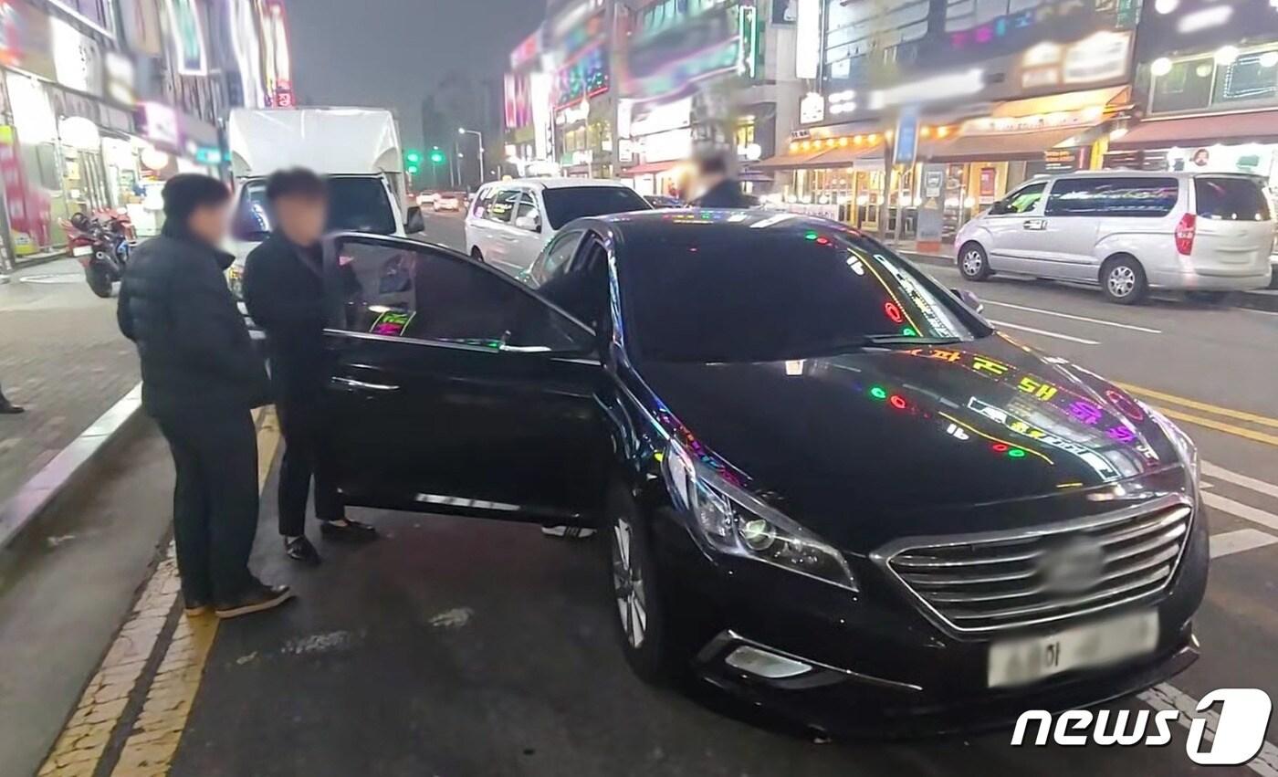 본문 이미지 - 경기도 공정특별사법경찰단은 렌터카를 이용해 돈을 받고 승객을 태우는 불법 여객행위인 일명 ‘콜뛰기’ 행위에 대한 집중 수사에 나선다.(경기도 제공) /ⓒ 뉴스1