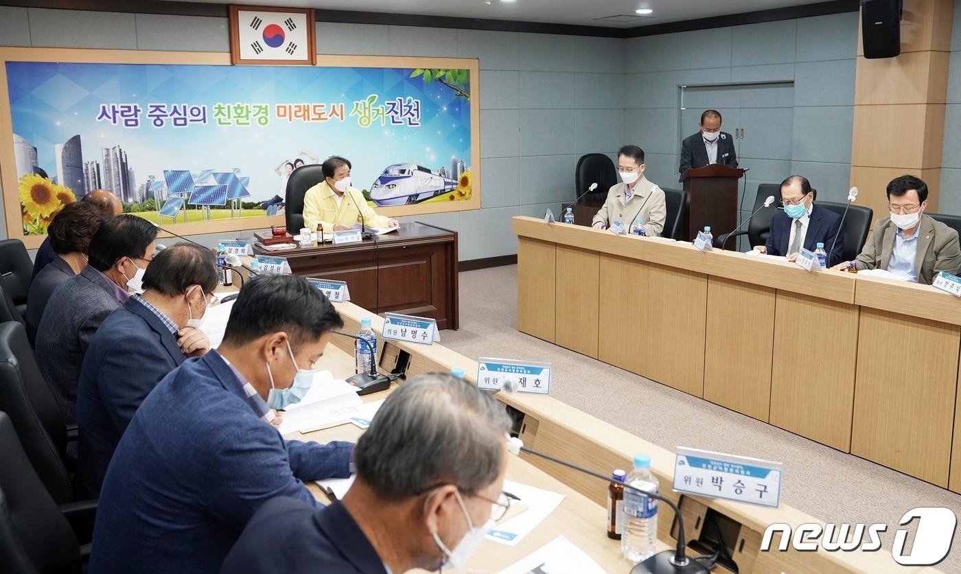 본문 이미지 - 진천군지 편찬위원회 2차 회의.(진천군 제공)ⓒ 뉴스1