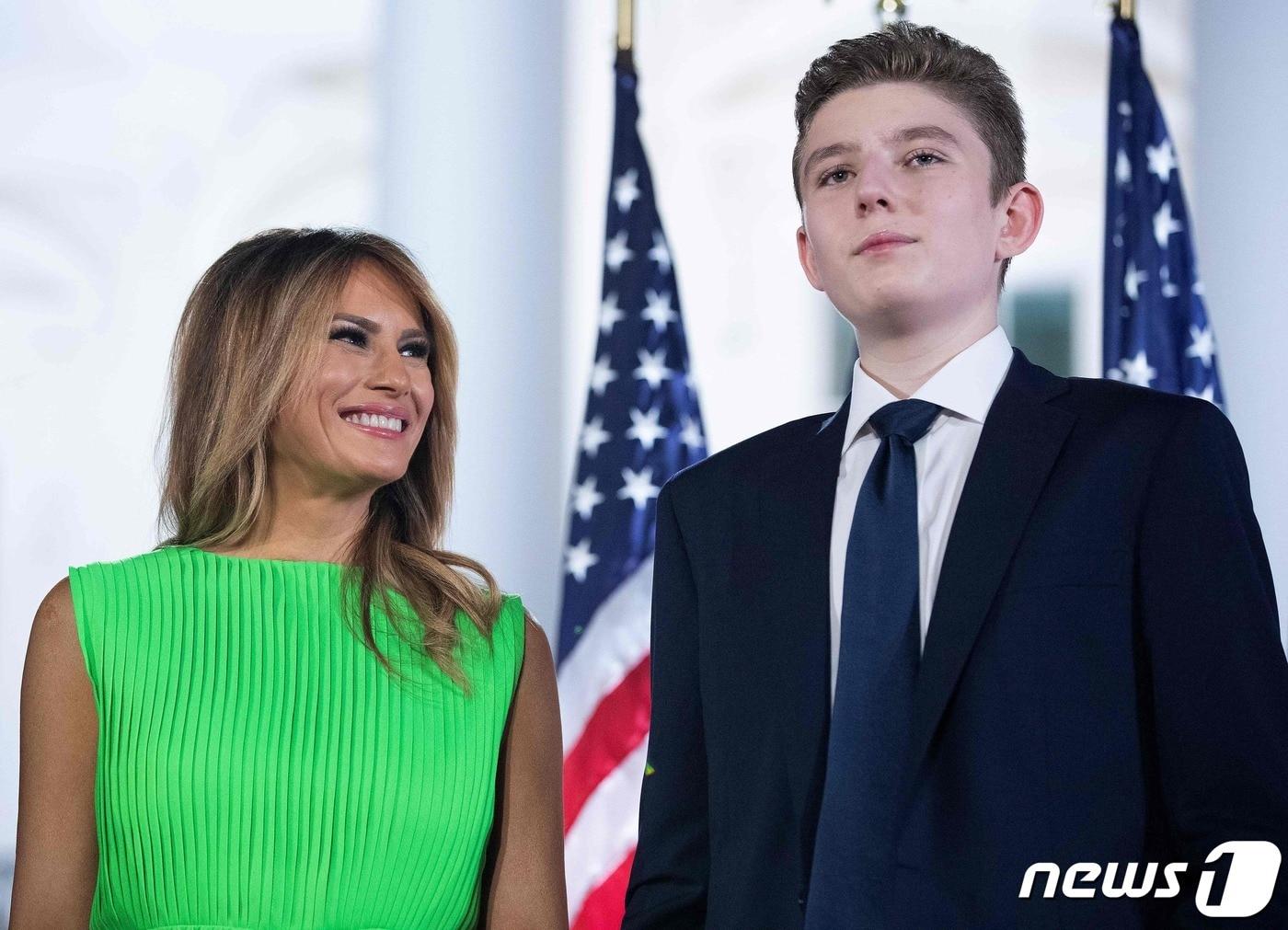트럼프 막내아들 배런까지 일가족 감염됐다 완치(종합) - 뉴스1