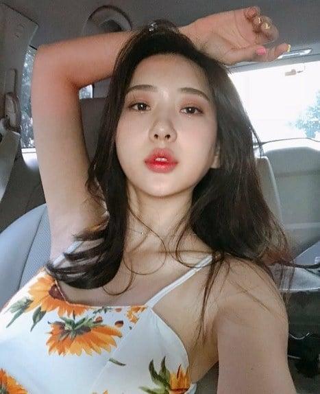 본문 이미지 - 모델 신재은 인스타그램 갈무리 ⓒ 뉴스1