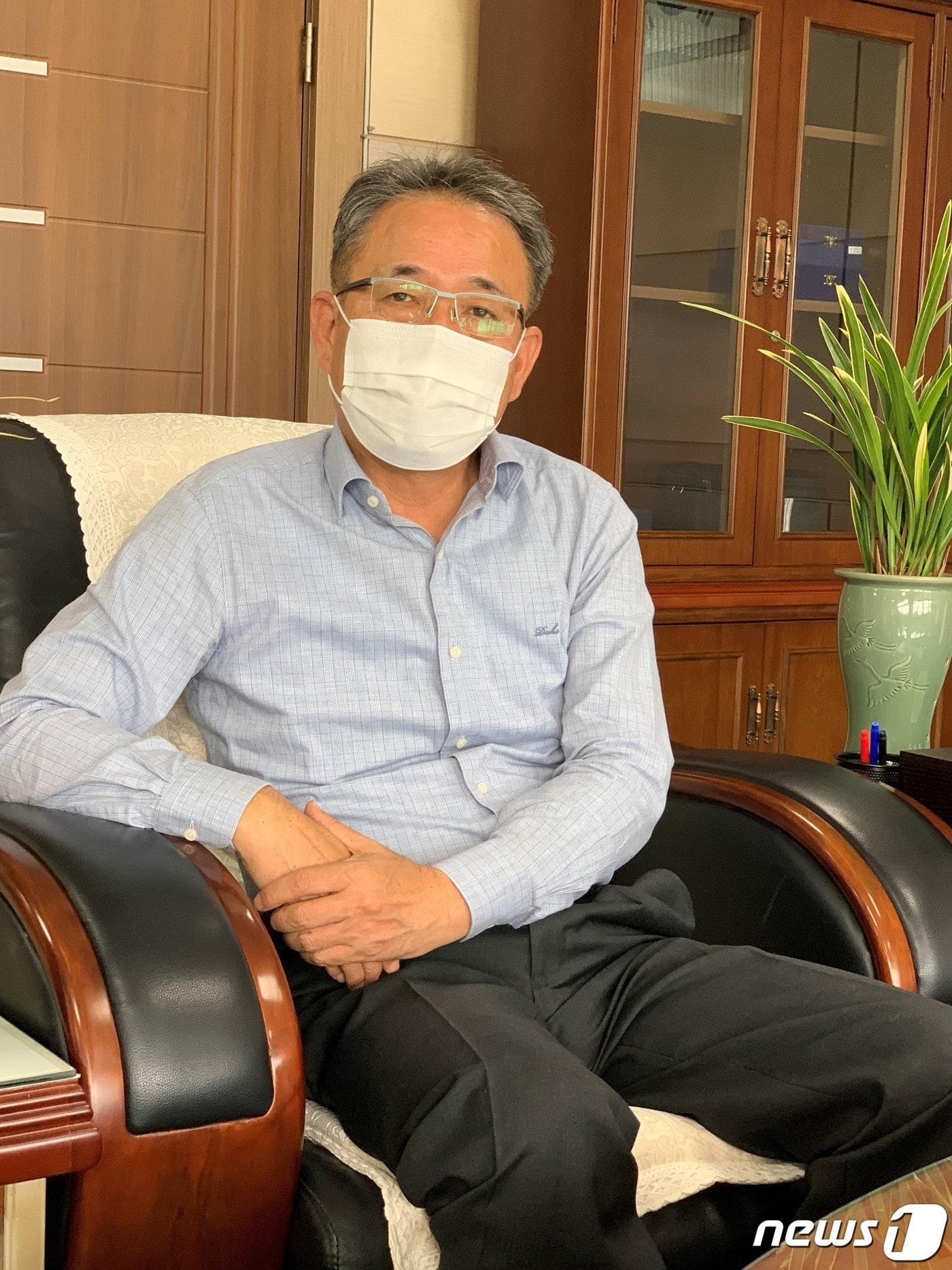 본문 이미지 - 김상열 충북 음성교육장이 뉴스1과의 인터뷰에서 평생 몸 담아 온 전교조에 대한 생각을 밝히고 있다.2020.10.2/ⓒ 뉴스1