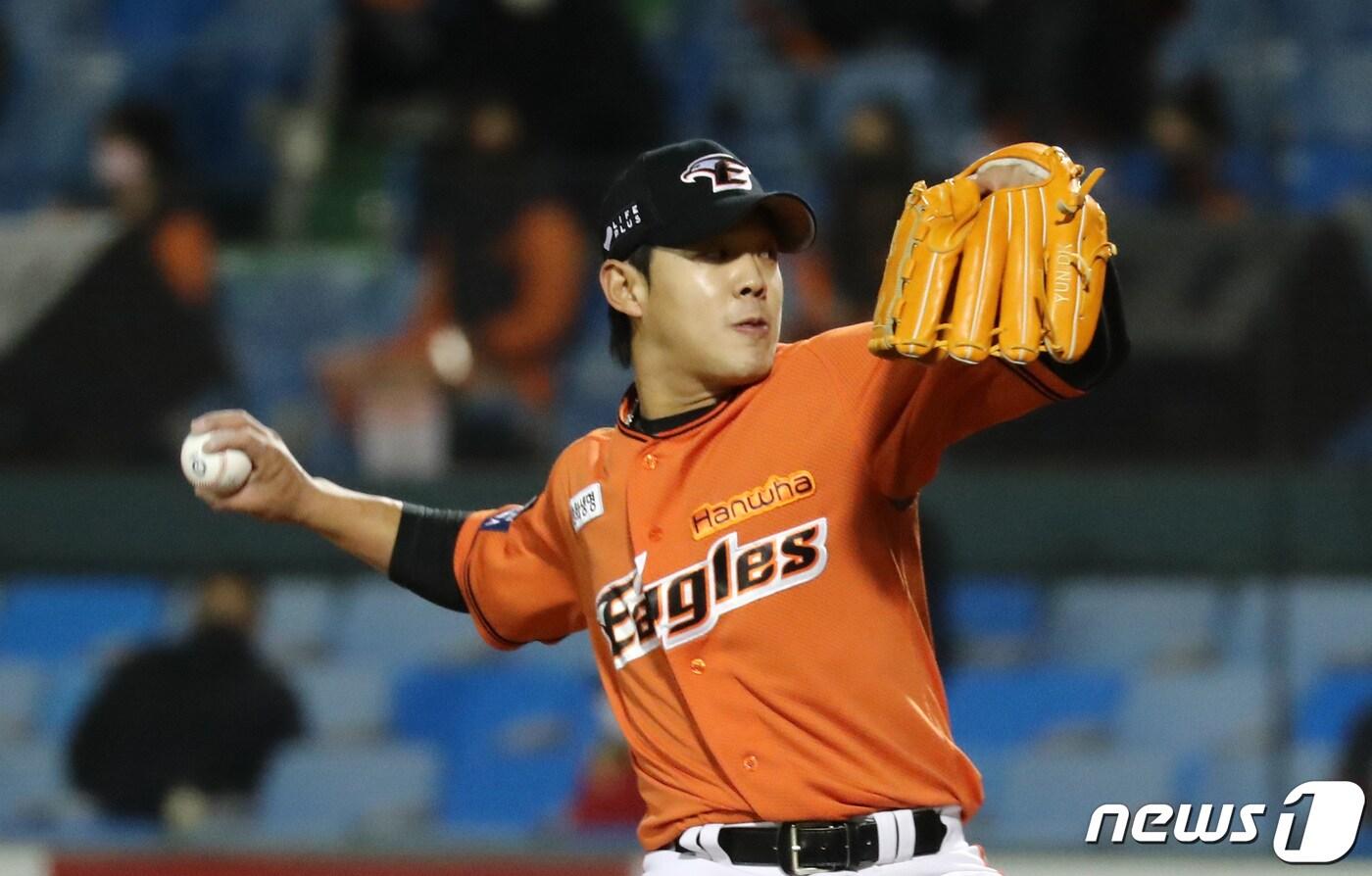 본문 이미지 - 윤대경이 데뷔 첫 선발 등판 기회를 얻었다. ⓒ News1 김기태 기자