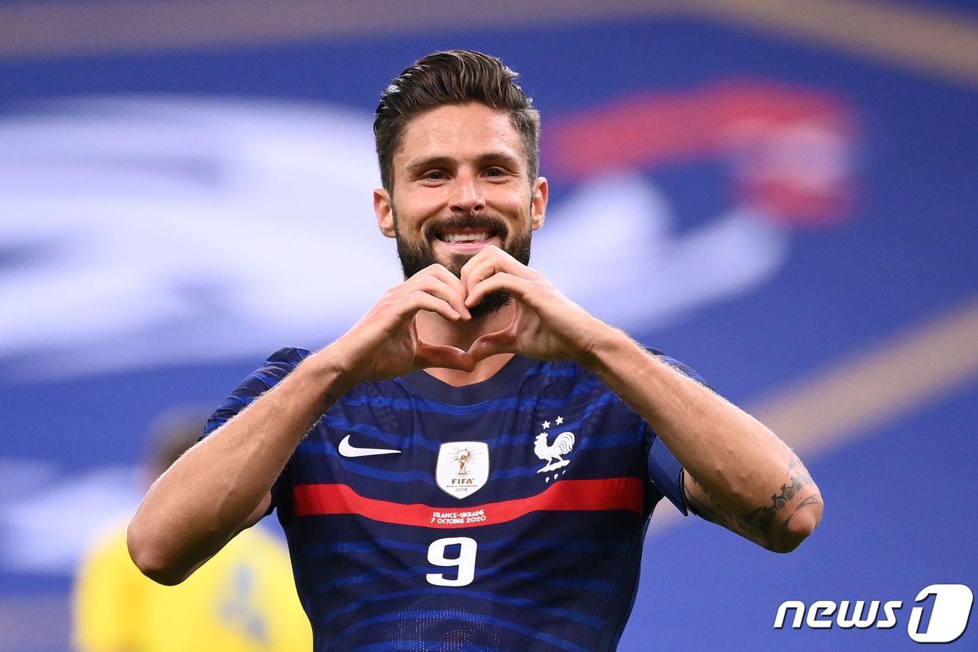 우크라이나와의 친선경기에서 멀티골을 터뜨린 프랑스 공격수 지루 ⓒ AFP=뉴스1