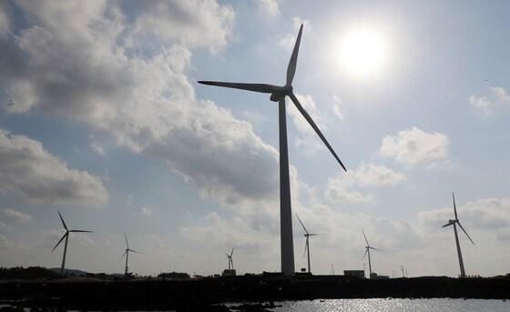 본문 이미지 -  제주시 한경면 한경풍력 발전단지 모습 /뉴스1 ⓒ News1 오현지 기자