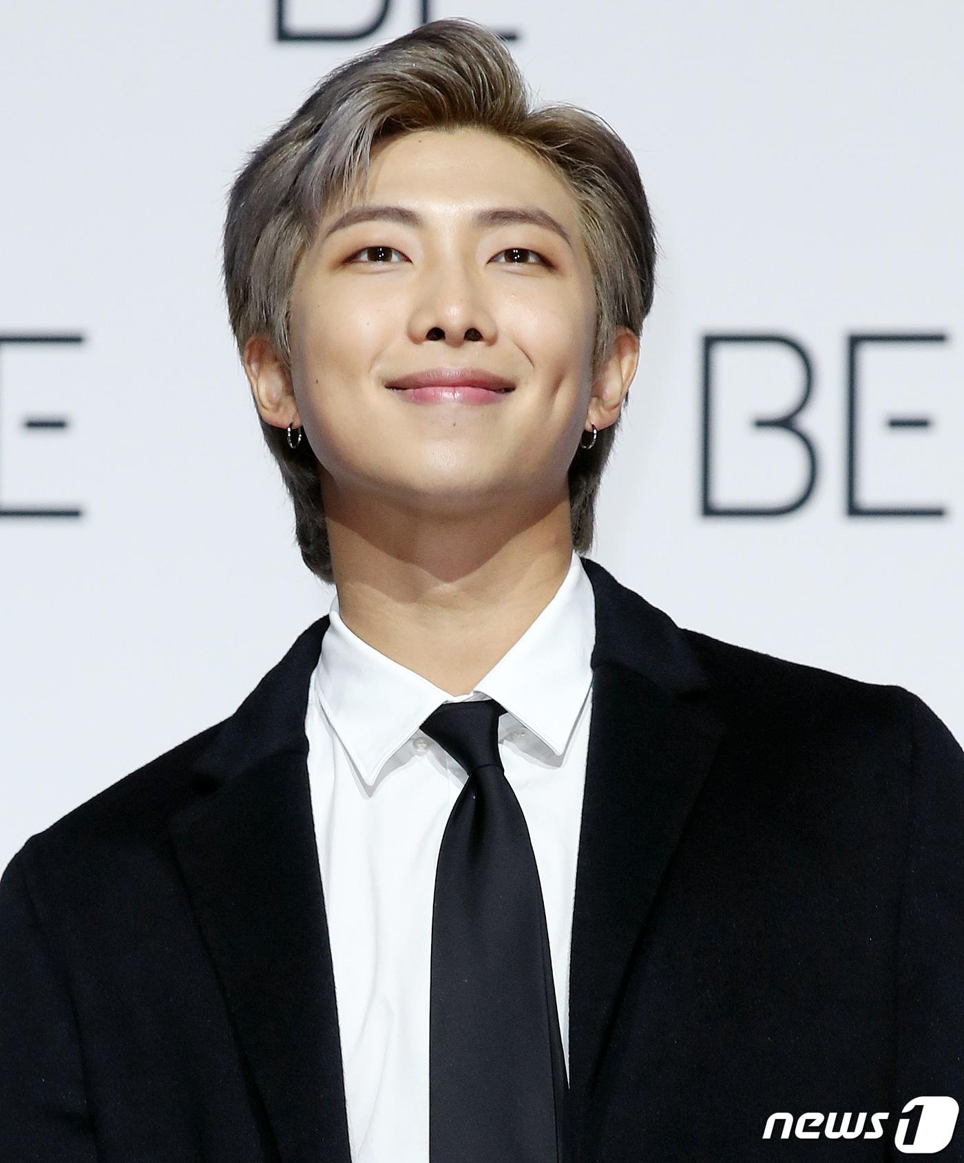 본문 이미지 - 그룹 방탄소년단의 RM 2020.11.20/뉴스1 ⓒ News1 김진환 기자